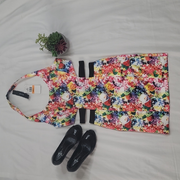 Do & Be cut out floral body hugging bodycon dress sz Small NWT - Picture 4 of 11
